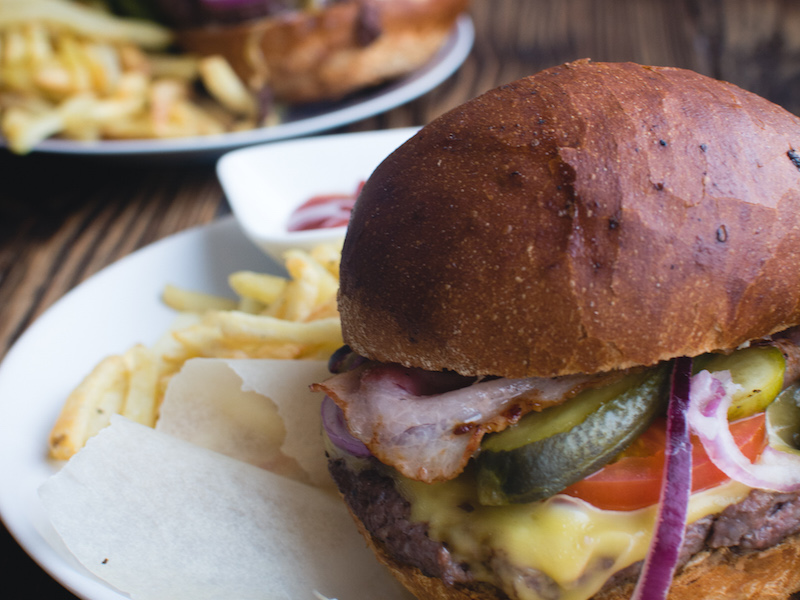 Burger with cheddar and bacon 